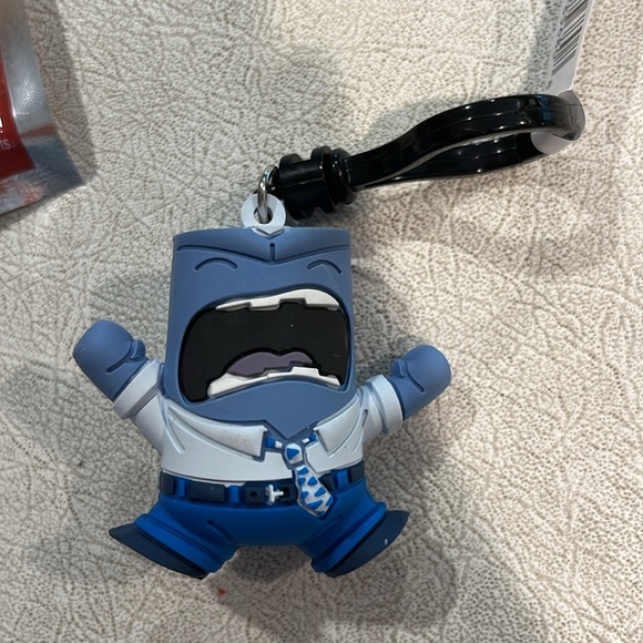 Disney inside out “anger” bag clip brand new - Picture 2 of 3